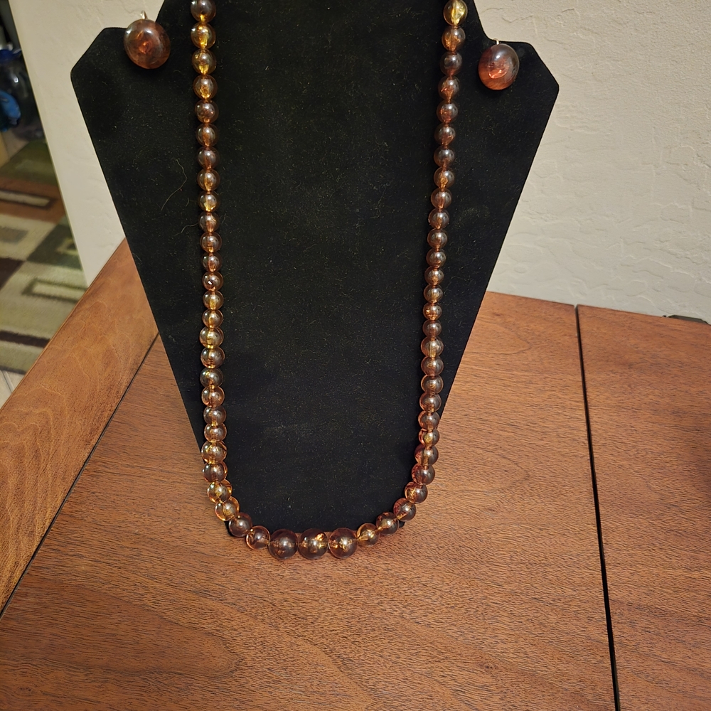 Vintage Amber Looking Luciate Graduated Beaded Necklace w/Pair of Clip Earrings